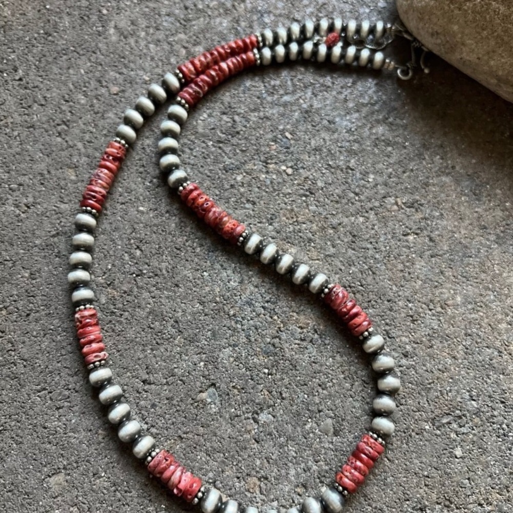 Sterling Silver Red Spiny Oyster W Pearls Bead Necklace. 18 inch - Picture 2 of 12